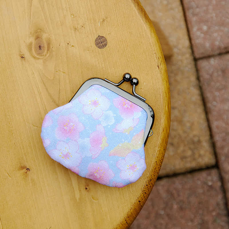 お賽銭用がま口財布/ふんわり桜(水色)