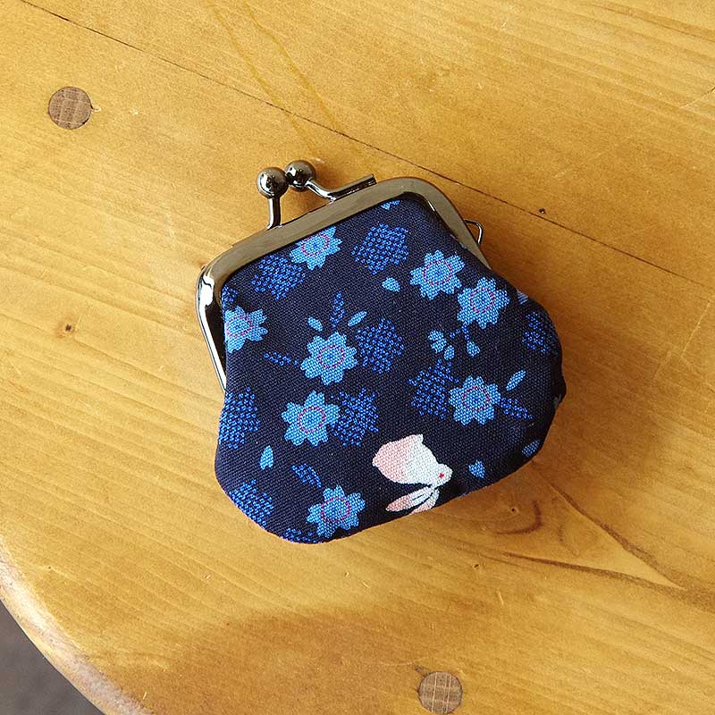 お賽銭用がま口/花うさぎ(紺)