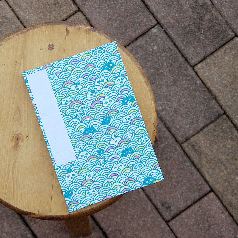 《ネコポス送料無料》 大判 御朱印帳(納経帳) 青海波猫かくれんぼ 3色 蛇腹タイプ