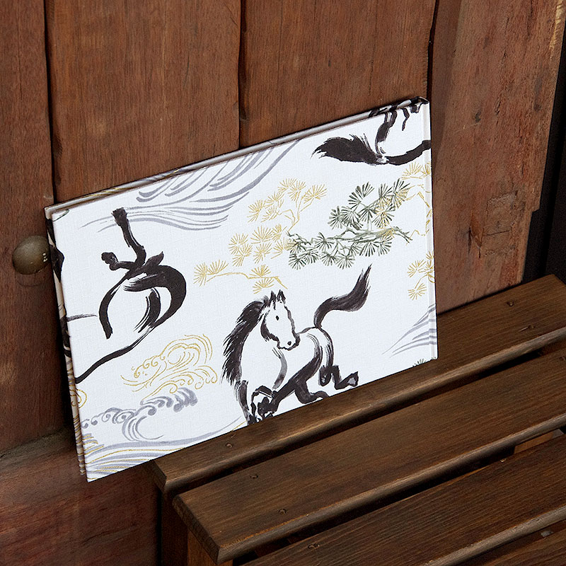 《ネコポス送料無料》 書き置き御朱印専用/見開きサイズ御朱印ホルダー/松と馬(白/緑)