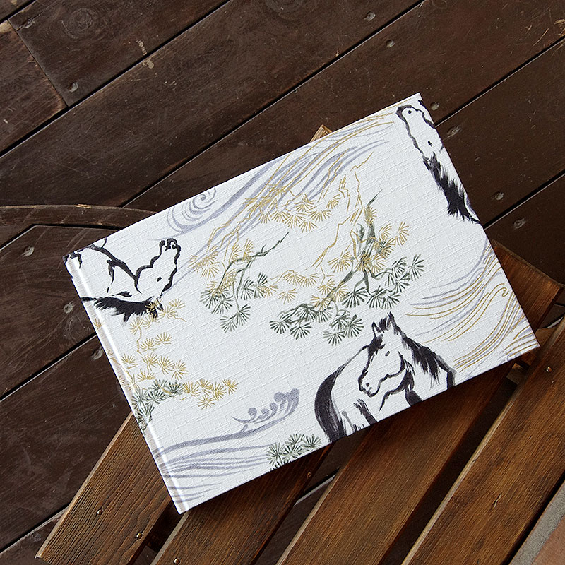 《ネコポス送料無料》 書き置き御朱印専用/見開きサイズ御朱印ホルダー/松と馬(白/緑)