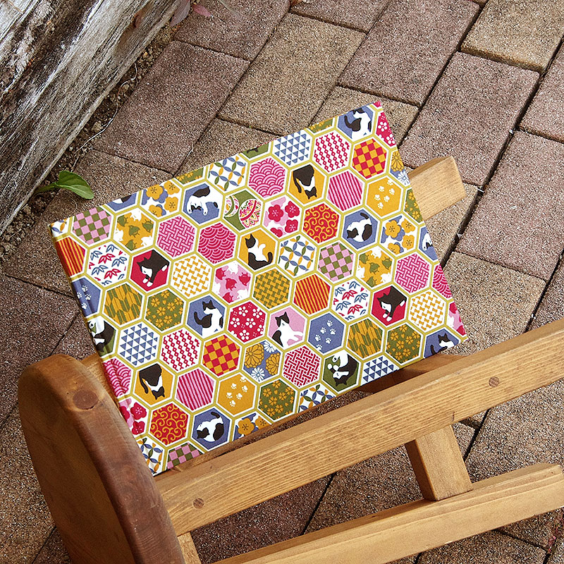 《ネコポス送料無料》 書き置き御朱印専用/見開きサイズ御朱印ホルダー/ハチワレ猫と亀甲伝統文様