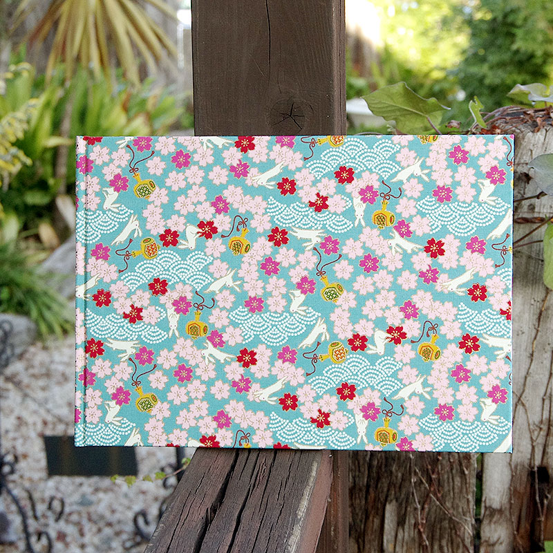 《ネコポス送料無料》 書き置き御朱印専用/見開きサイズ御朱印ホルダー/出雲うさぎ(キナリ/水色)