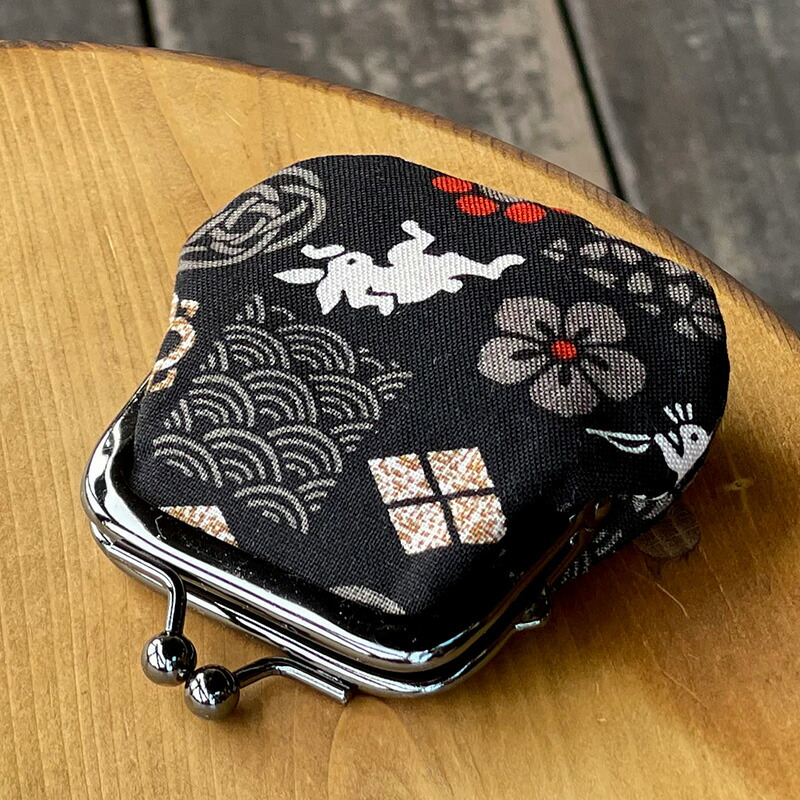 お賽銭用がま口/ 市松遊びうさぎ(黒)