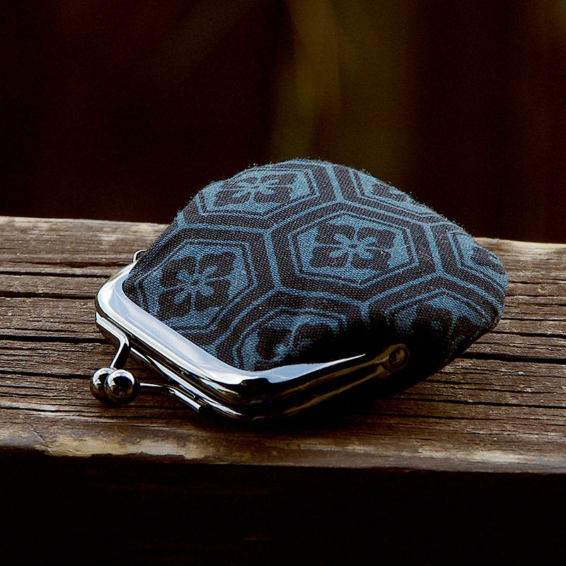 お賽銭用がま口/亀甲花菱(黒)