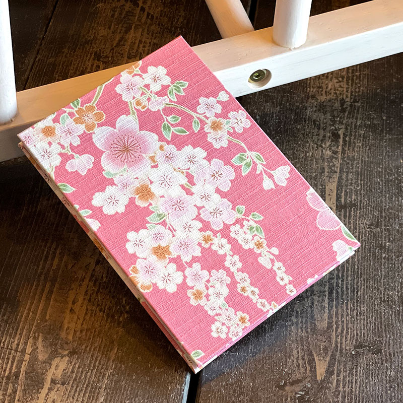 《ネコポス送料無料》御朱印帳(納経帳)　零れ桜(ピンク)
